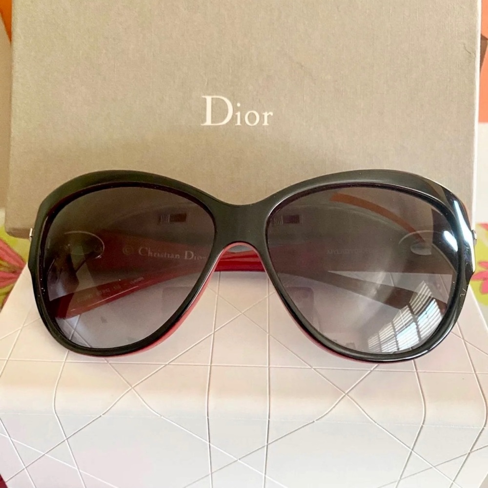 Authentic Classic My Lady Dior 5 Sunglasses in Black/Bordeaux Color